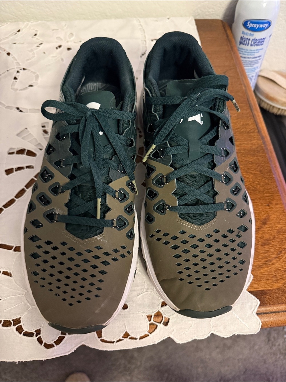 Nike Men’s Dark Green Athletic Running Shoes